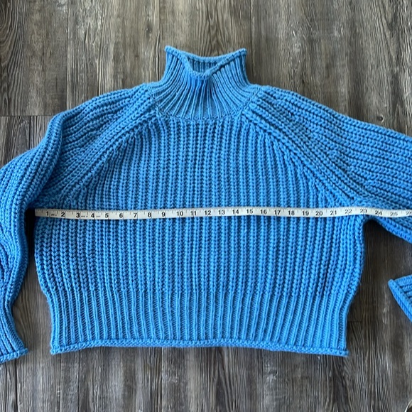 H&M chunky knit turtleneck sweater - Picture 3 of 6